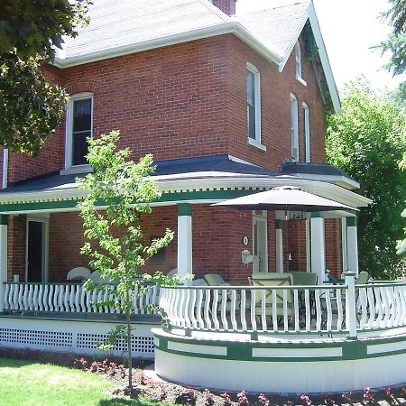 Clydesdale House Bed and Breakfast Barrie Buitenkant foto