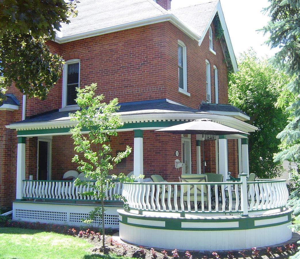 Clydesdale House Bed and Breakfast Barrie Buitenkant foto